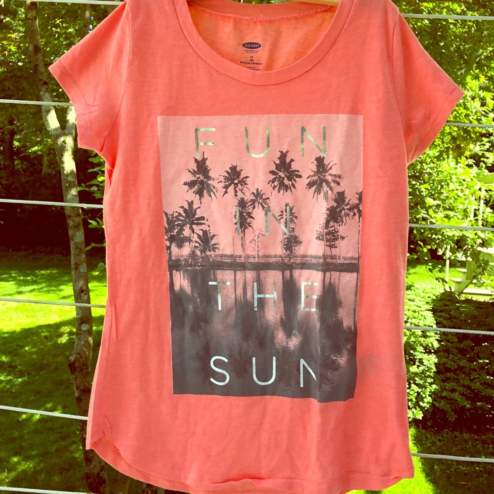 Short sleeve graphics tee